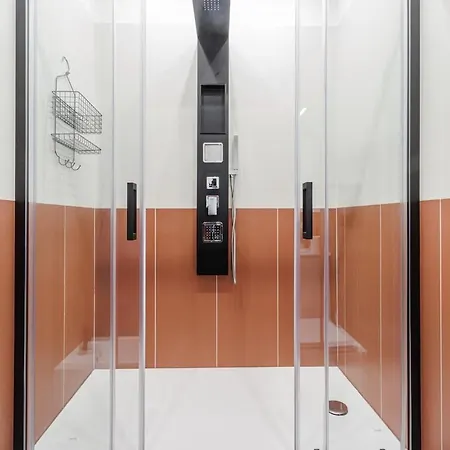 Dolcevita Penthouse - A Due Passi Dalla Ghirlandina Διαμέρισμα