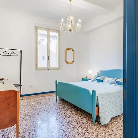 Dolcevita Penthouse - A Due Passi Dalla Ghirlandina Apartmán *