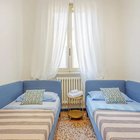 Dolcevita Penthouse - A Due Passi Dalla Ghirlandina شقة مودينا