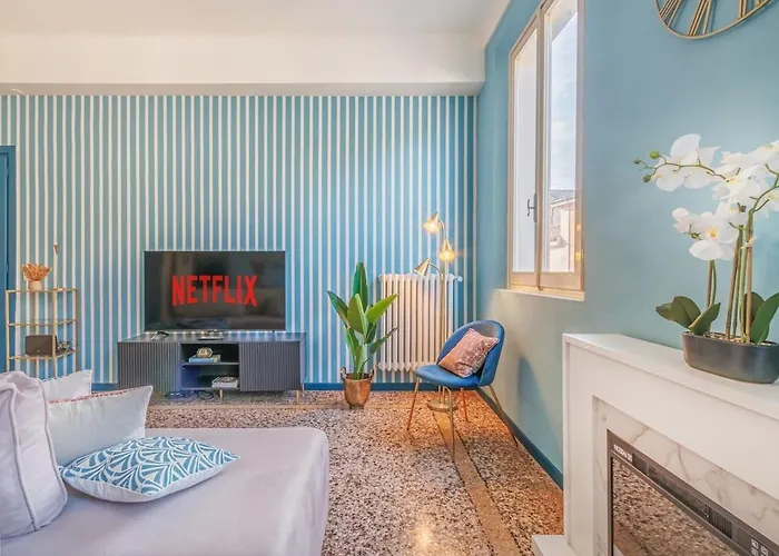 Dolcevita Penthouse - A Due Passi Dalla Ghirlandina Apartament