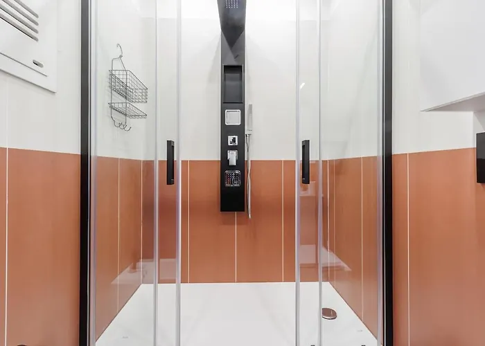 Dolcevita Penthouse - A Due Passi Dalla Ghirlandina Apartament