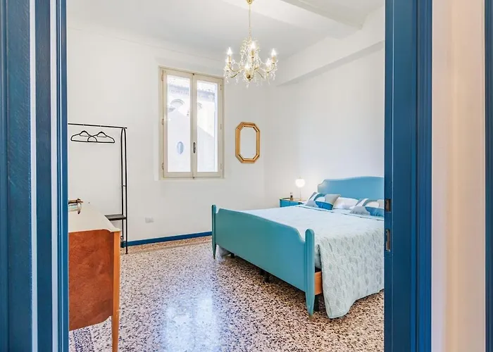 Dolcevita Penthouse - A Due Passi Dalla Ghirlandina Apartament *